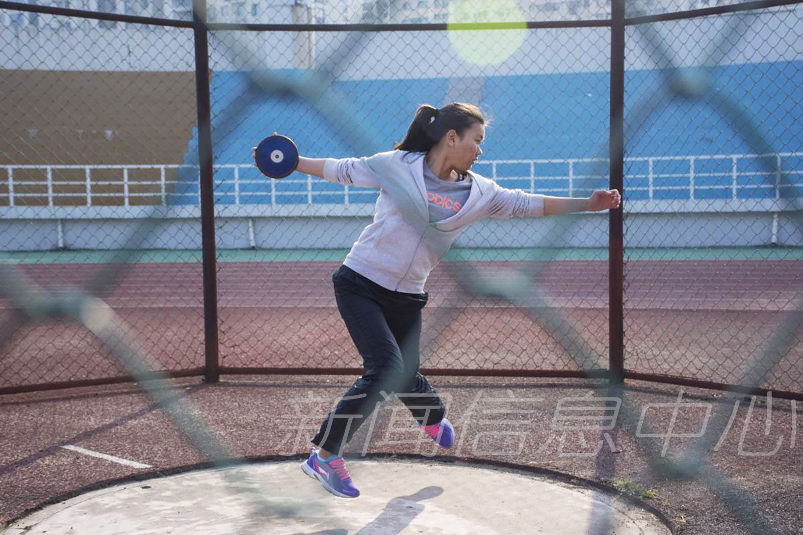 我校第五十四届运动会胜利闭幕